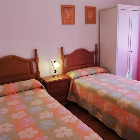 Casa Paqui Solo Familias O Parejas בית נופש